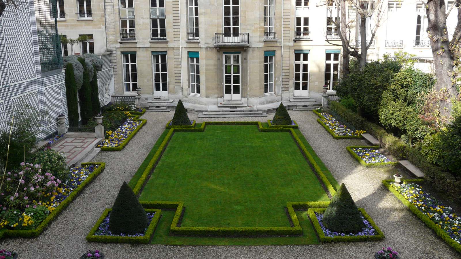 Le jardin des éditions Gallimard-Jour